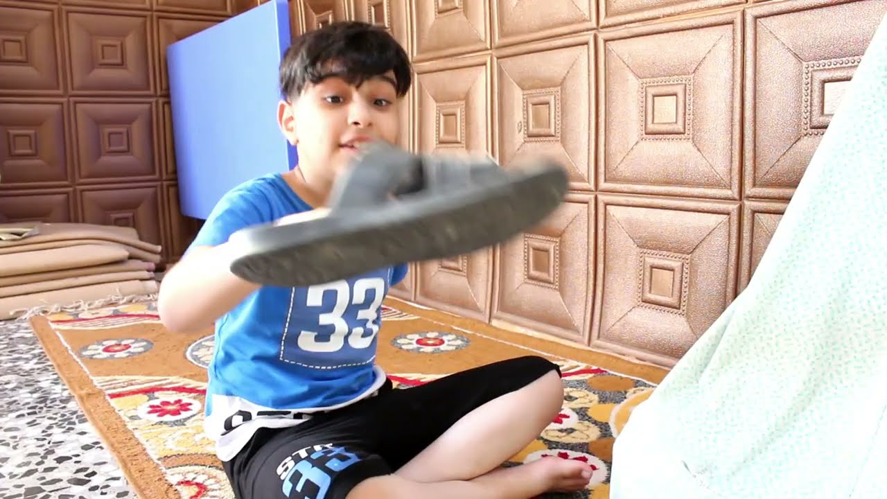 #فلم النعال العجيب😂😂طاح بيها شباوي شوفو شصار