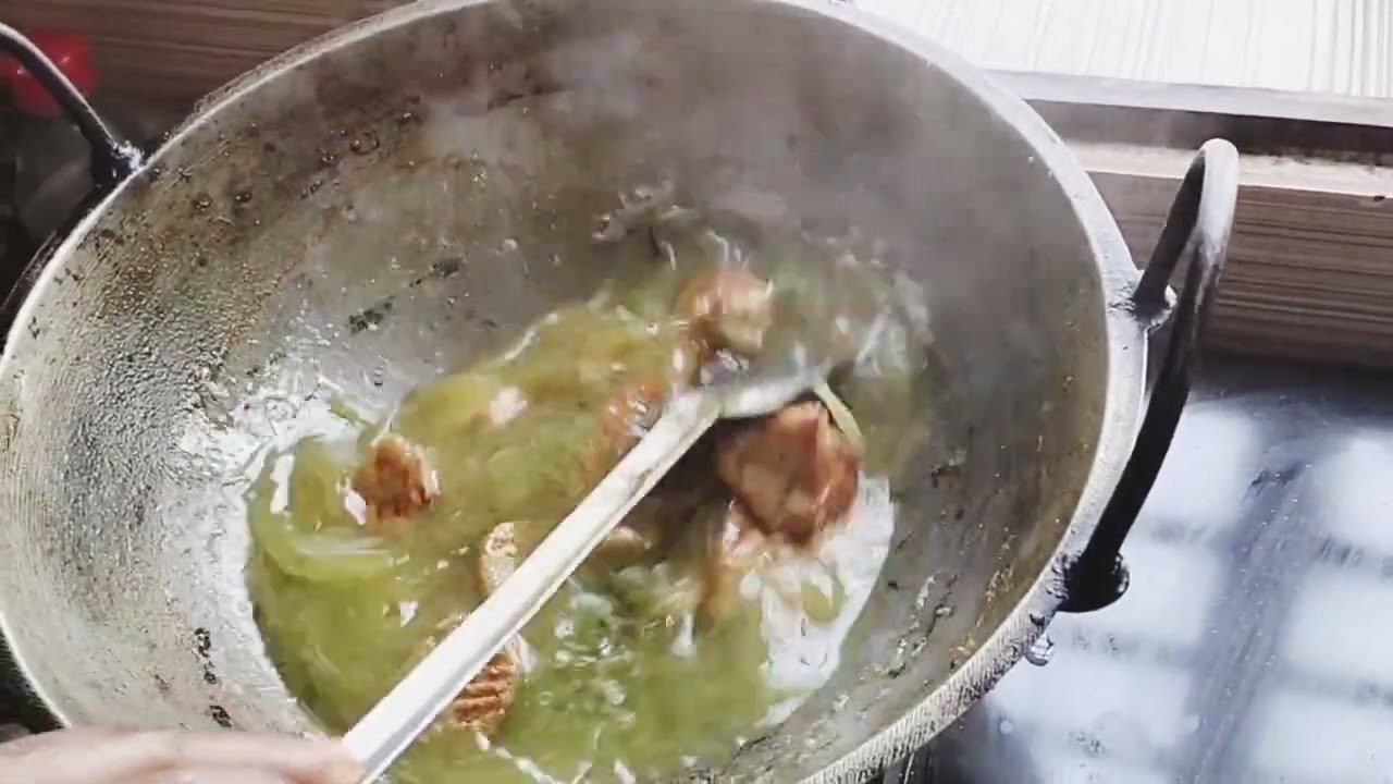 🍅🍅👌👌মাসকালাই ডালের বড়ি টমেটো, আলু দিয়ে মাছের ঝোল খেতে কিন্তু ভীষণ মজার।।।। ভীষণ পছন্দের খাবার ....