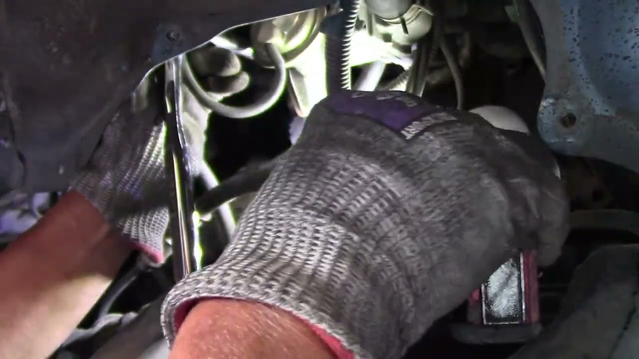 1988 Toyota pickup 22re fuel filter replacement I Easiest Way