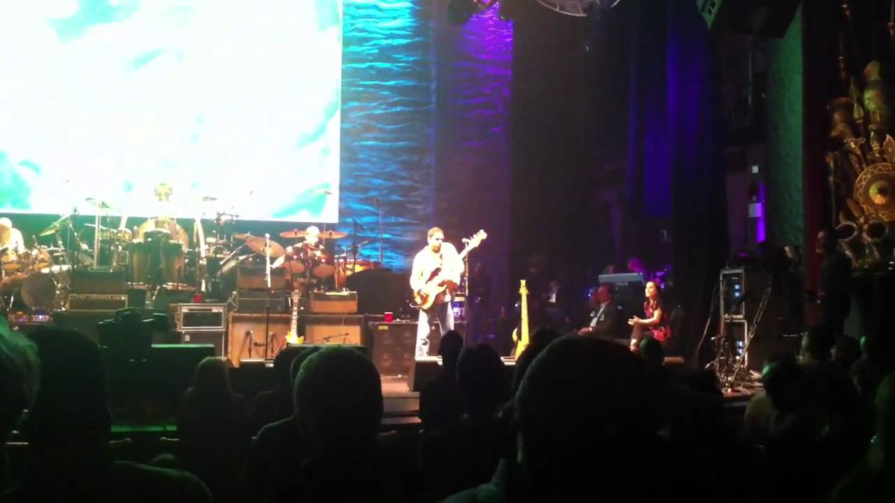 Oteil Burbridge - Bass Solo (Allman Brothers Band)