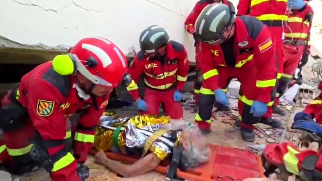 Число погибших при землетрясениях в Венесуэле превысило 1400, спасательные работы продолжаются