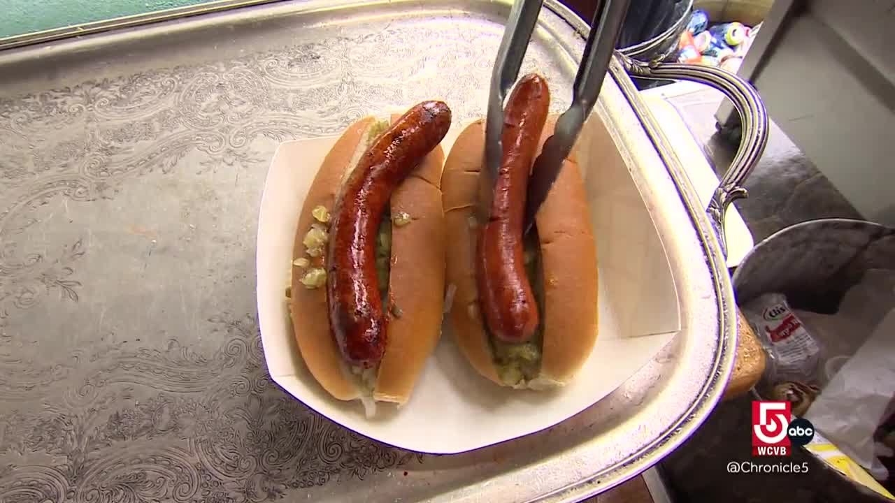 Faithful followers are flocking to these roadside food stands