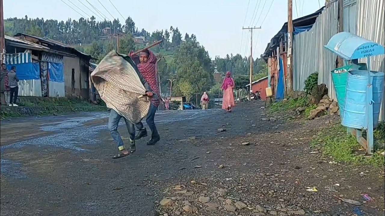 በሳቅ ገዳይ ፕራንክ | ሰውየው ምን ነካው @ak_podcast_and_vlogs