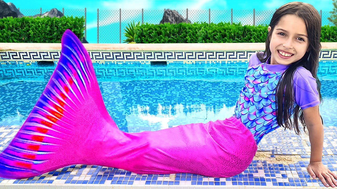 Mi trasformo in una sirena in piscina! Situazioni divertenti da sirena