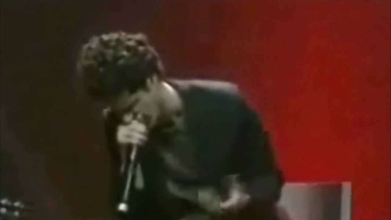 GUITARRA COM A BOCA