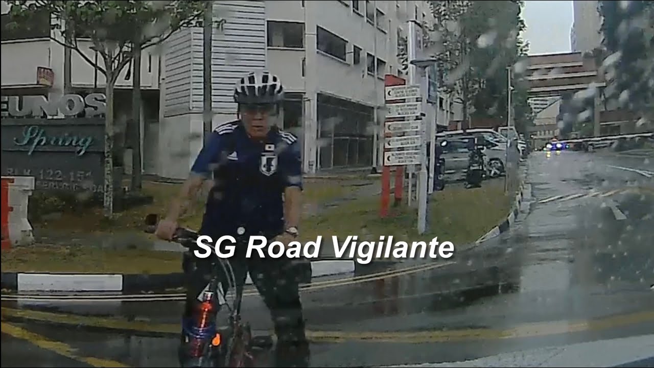 5feb2026 blk 142 bedok reservoir cyclist riding against flow of traffic