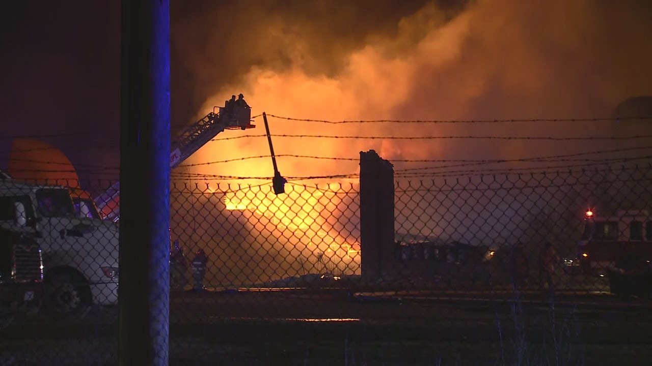 Raw: Recycling plant fire in Metro East