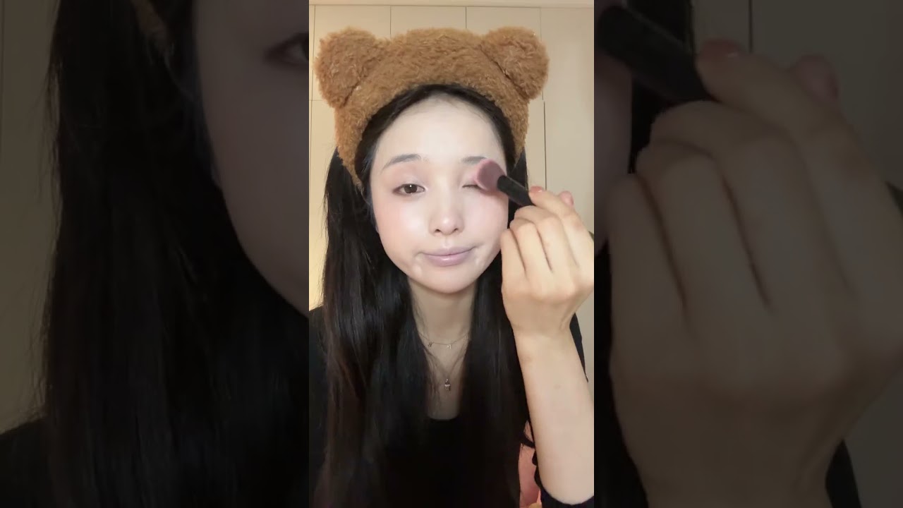 The live-streamer just lives a random life like this#More than one side#Crazy from a myste