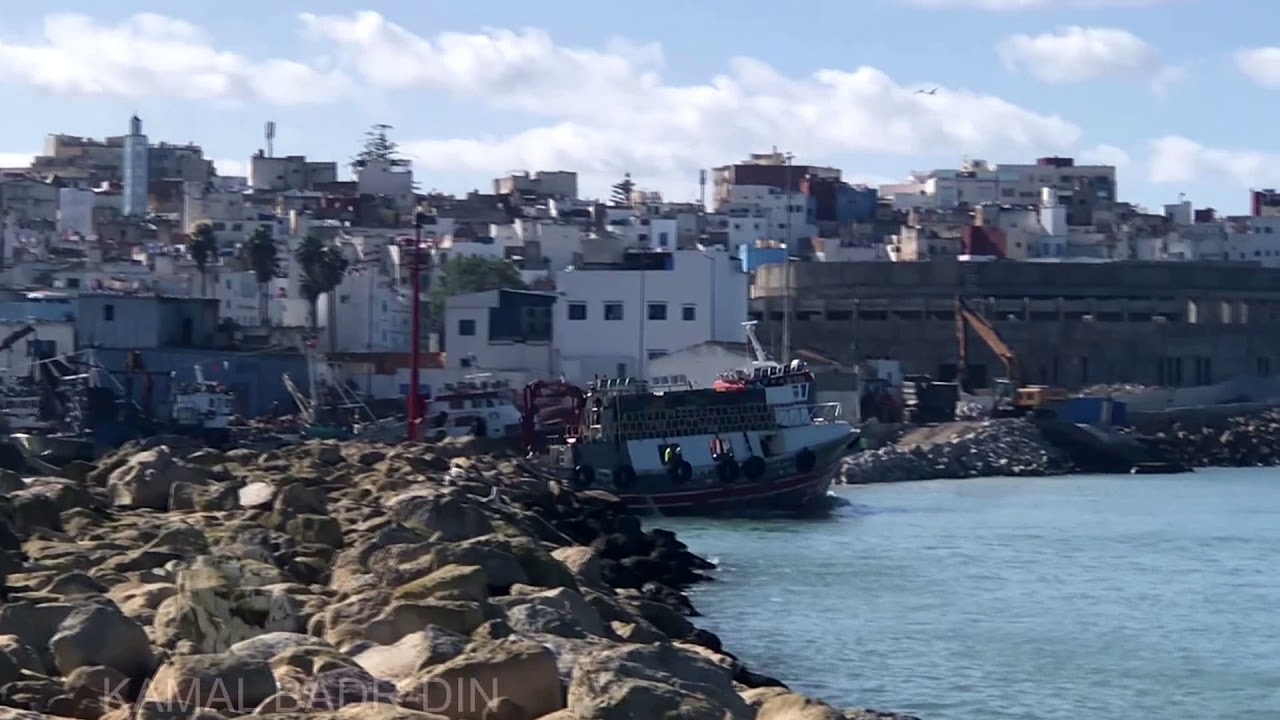 LARACHE (norte de Marruecos), RUMBO AL MAR