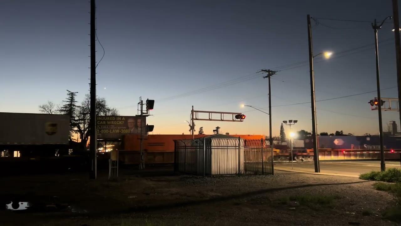 UP 5872 Intermodal Stack Train North - E, Lodi Avenue. Railroad Crossing, Lodi CA