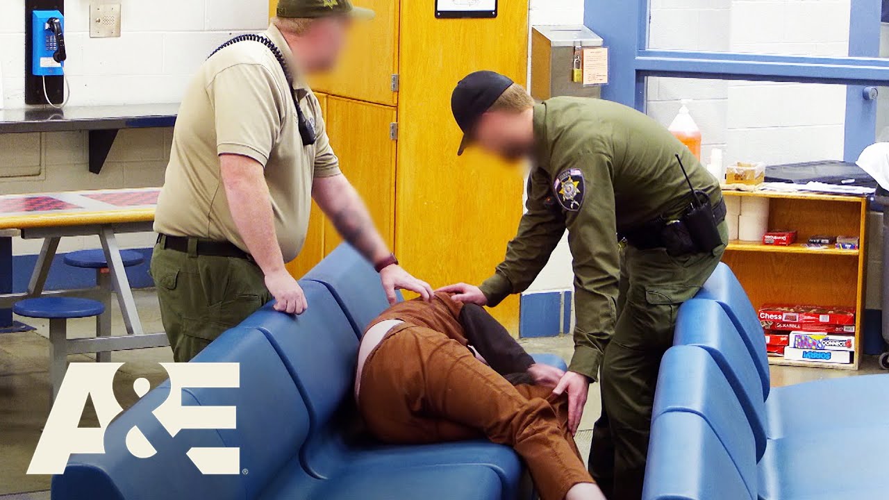 60 Days In: Women's Pod Most Viewed Moments From Season 9  - Part 1 | A&E