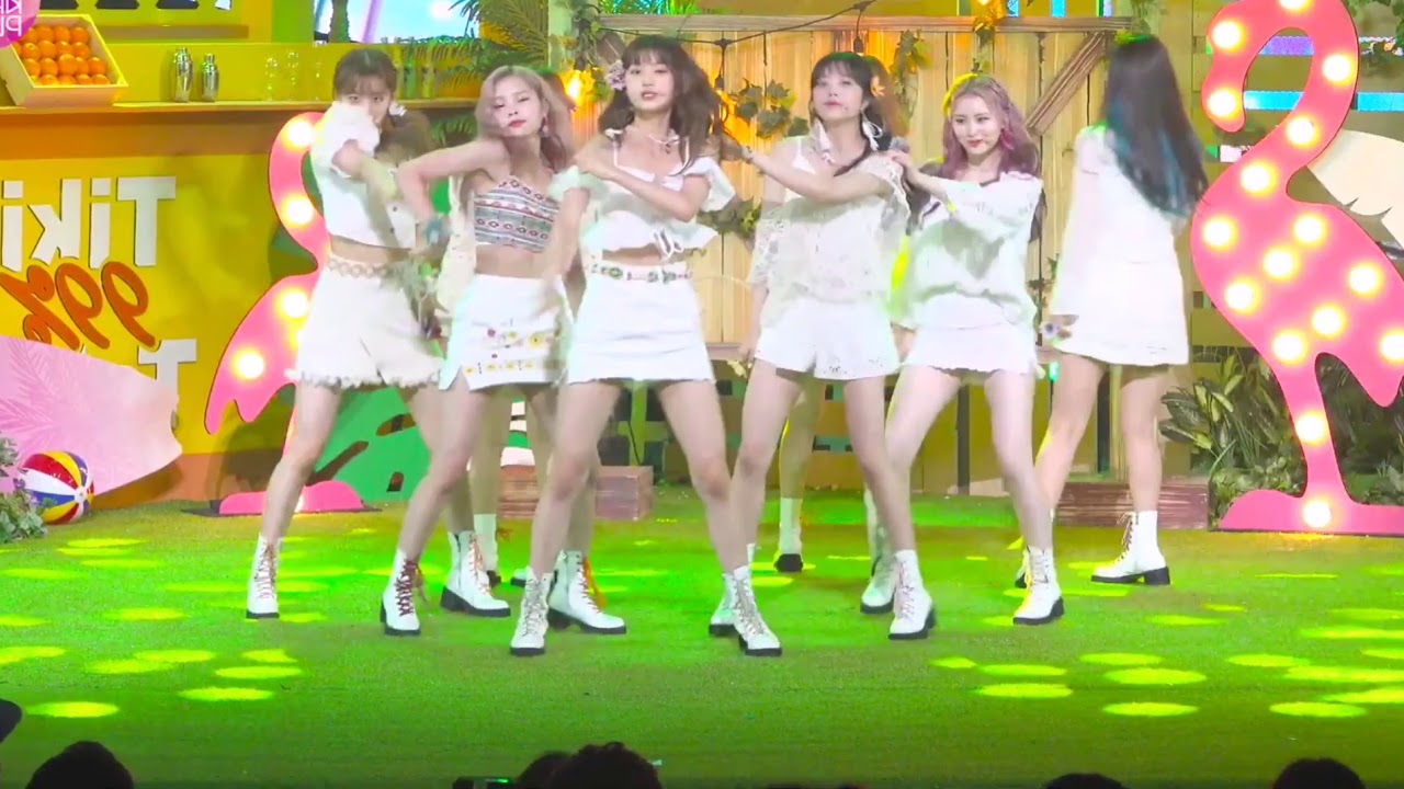 Weki Meki-Tiki Taka Dance mirrored