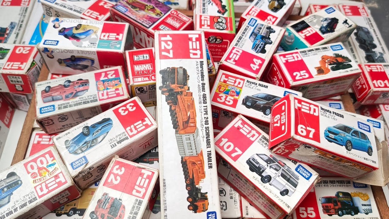 【トミカ】ミニカー大集合! Vo9 遊んだトミカを箱に入れて並べてみました。