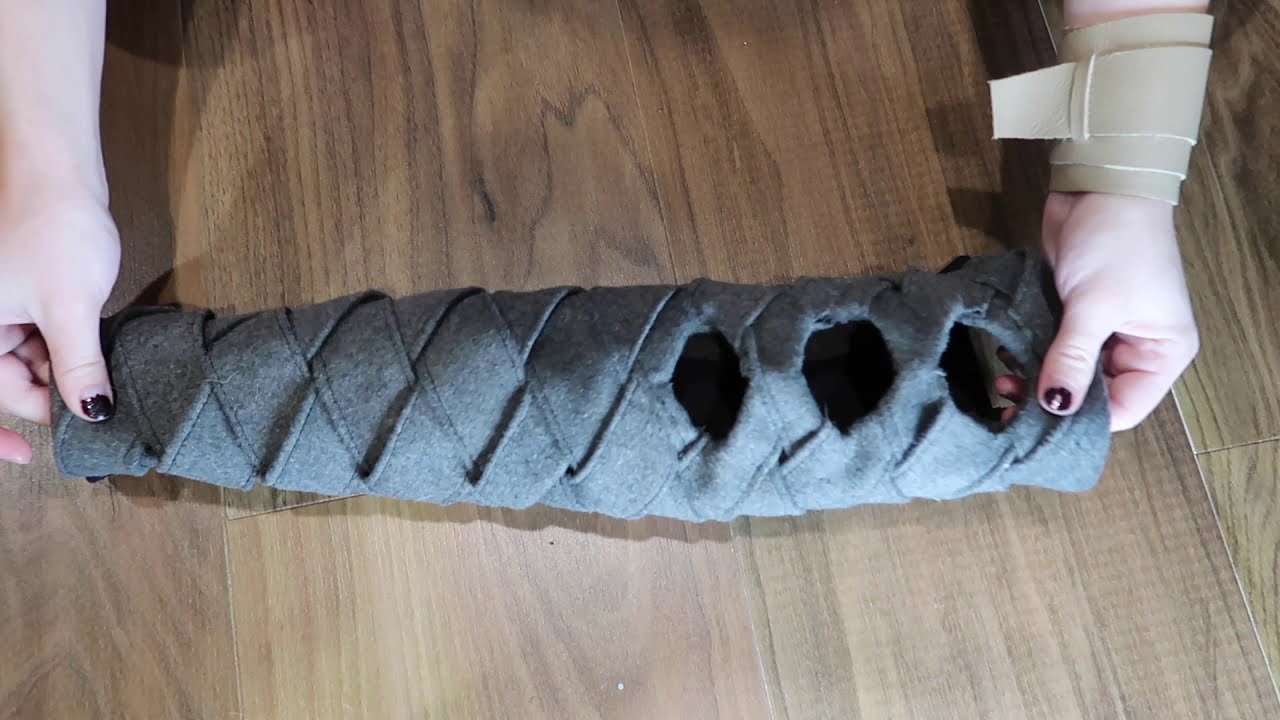 Ahsoka Tano Mandalorian cosplay breakdown and tutorial- Sleeves