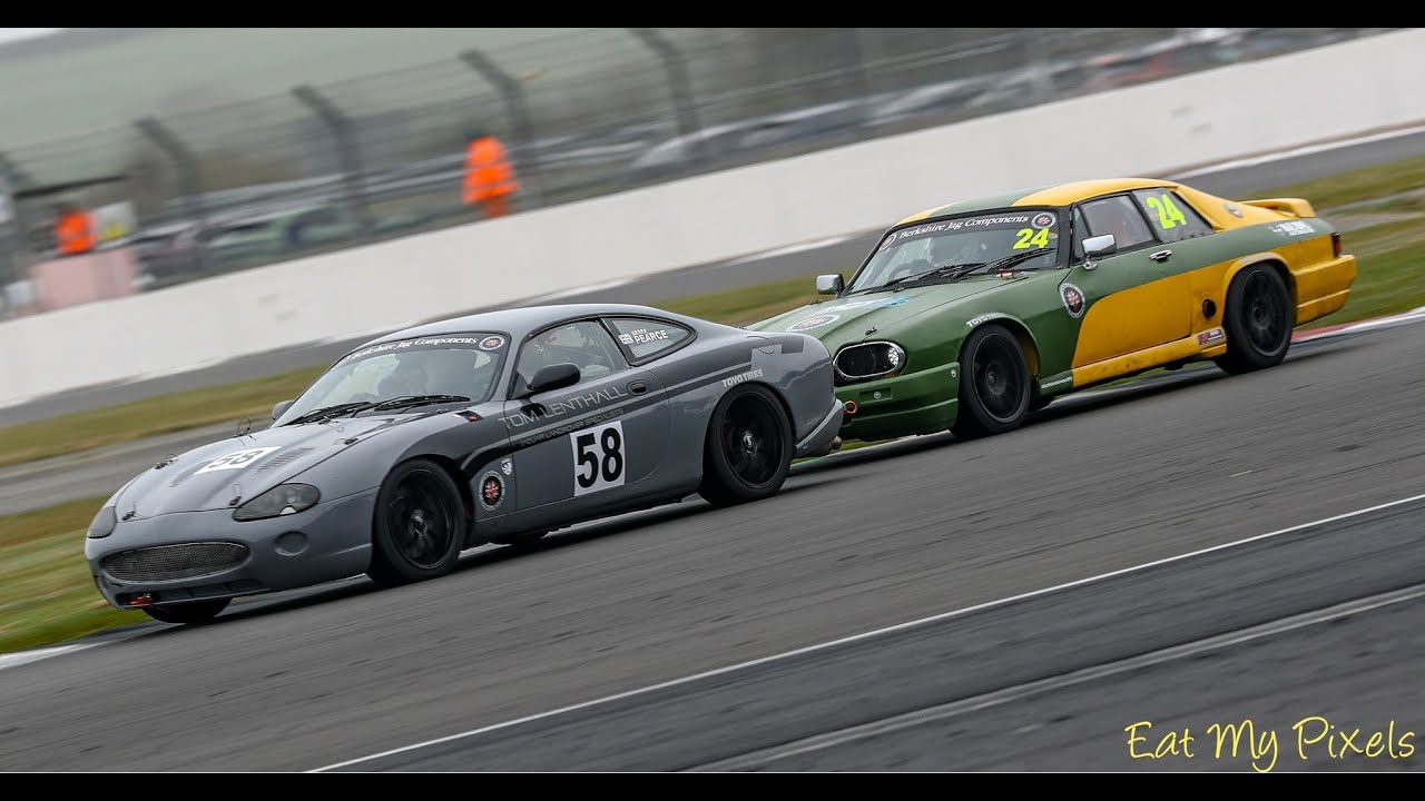 My first race in the XJS was a mad dash from the back of the grid! CTCRC Jaguar/Pre93 Race 2