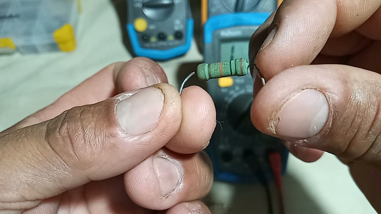 COMO TESTAR  RESISTOR COM O MULTIMETRO  DIGITAL