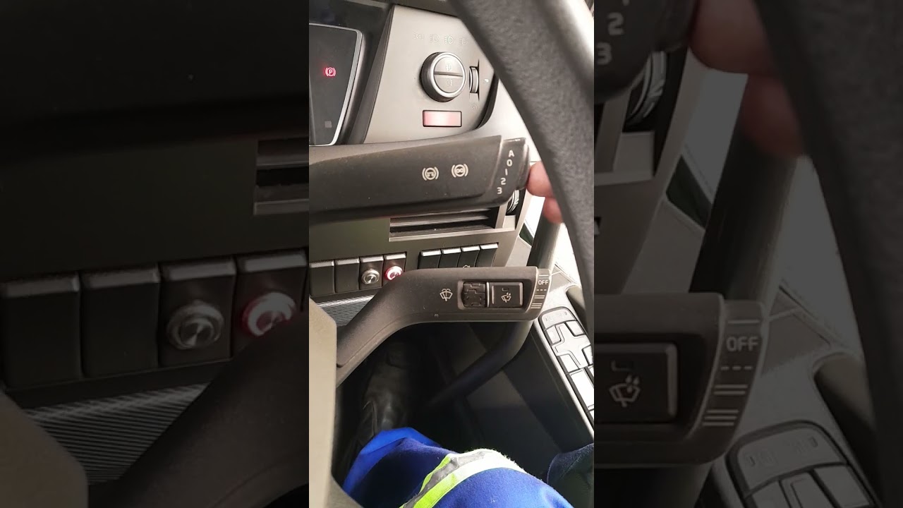 Volvo 440 2022 model in cap