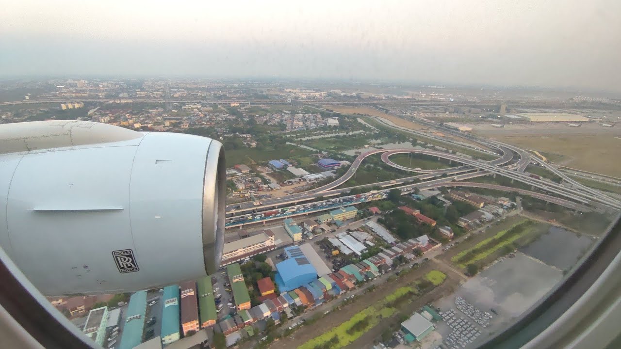 Boeing 777-300 (Cathay Pacific) LANDING at Suvarnabhumi Airport | 2026/2569