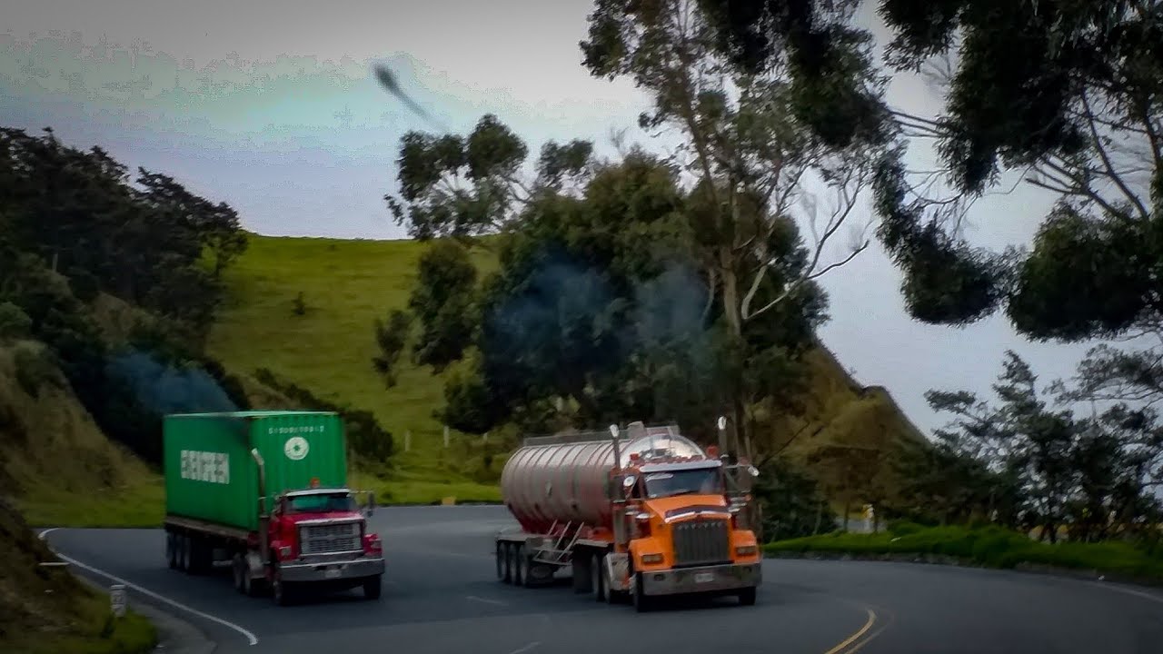 El Alto De La Línea, una de las carreteras mas peligrosas de Colombia | Alejo Trucks