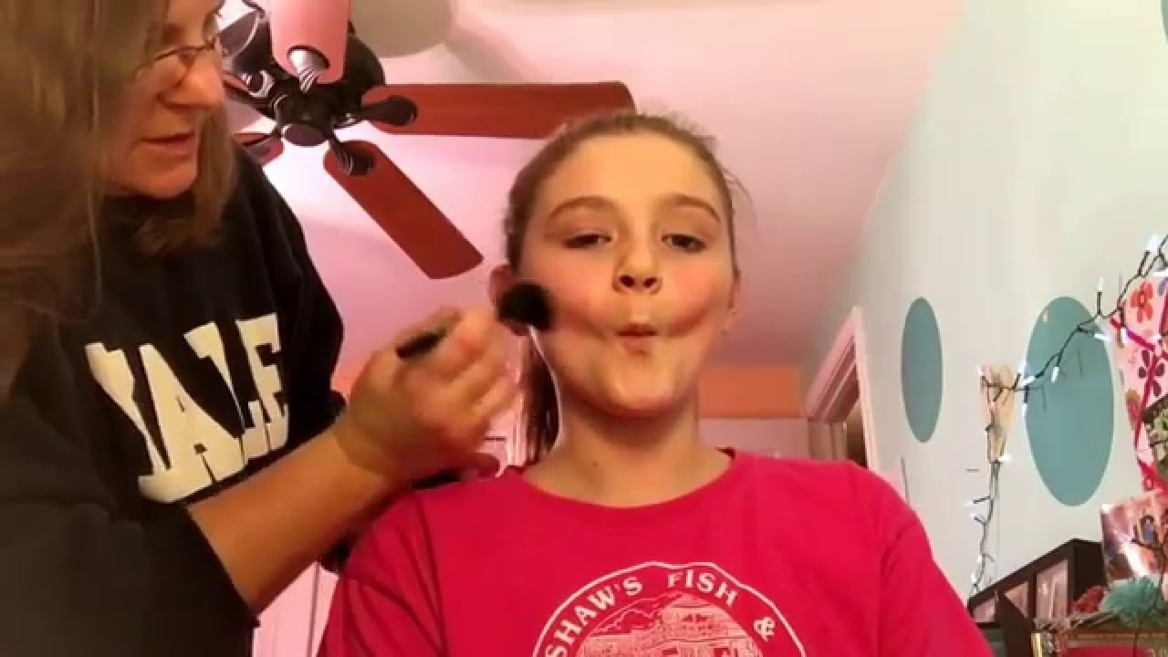 Mom does my makeup