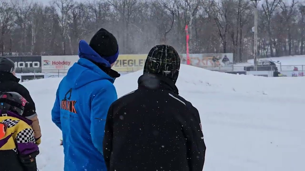 Lyric Knighten #591 now heres a race @erxmotorparkmn like and subscribe if you like this content.