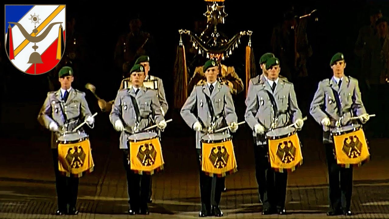 Alte Kameraden/Straßenmarsch Nr.1/Revue-Marsch - Heeresmusikkorps Neubrandenburg - Bundeswehr