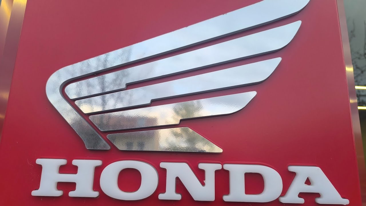 HONDA ADV 350 (Gartzonikas moto.gr)