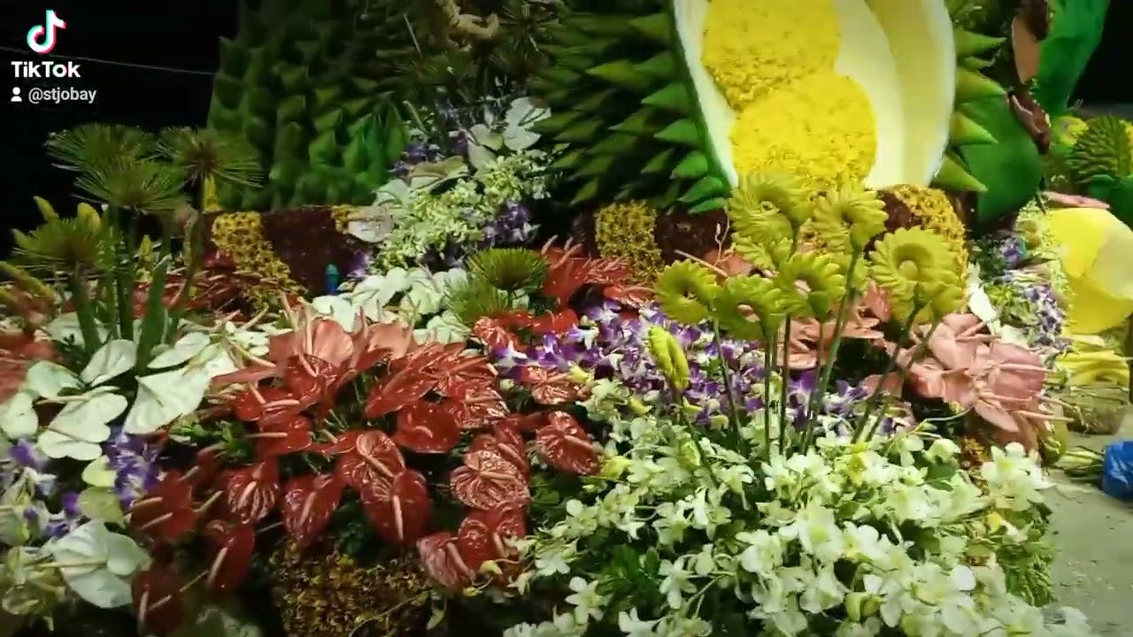 flowers arrangement for float parade