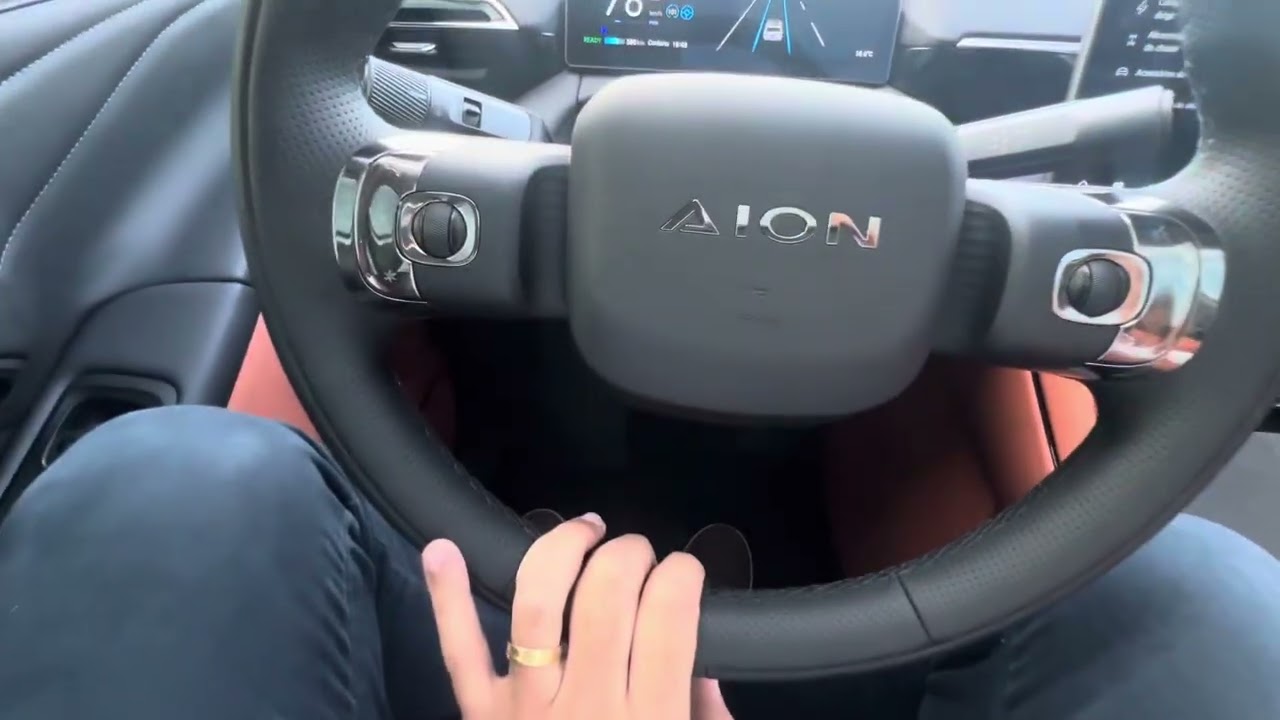 Piloto automático adaptativo + centralizador de faixa - GAC Aion V