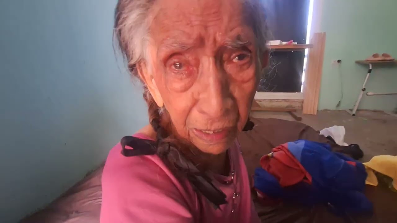 Le Paré El Carro A La Abuela Y Hablé Seriamente Con Ella Ya Es Demasiado 