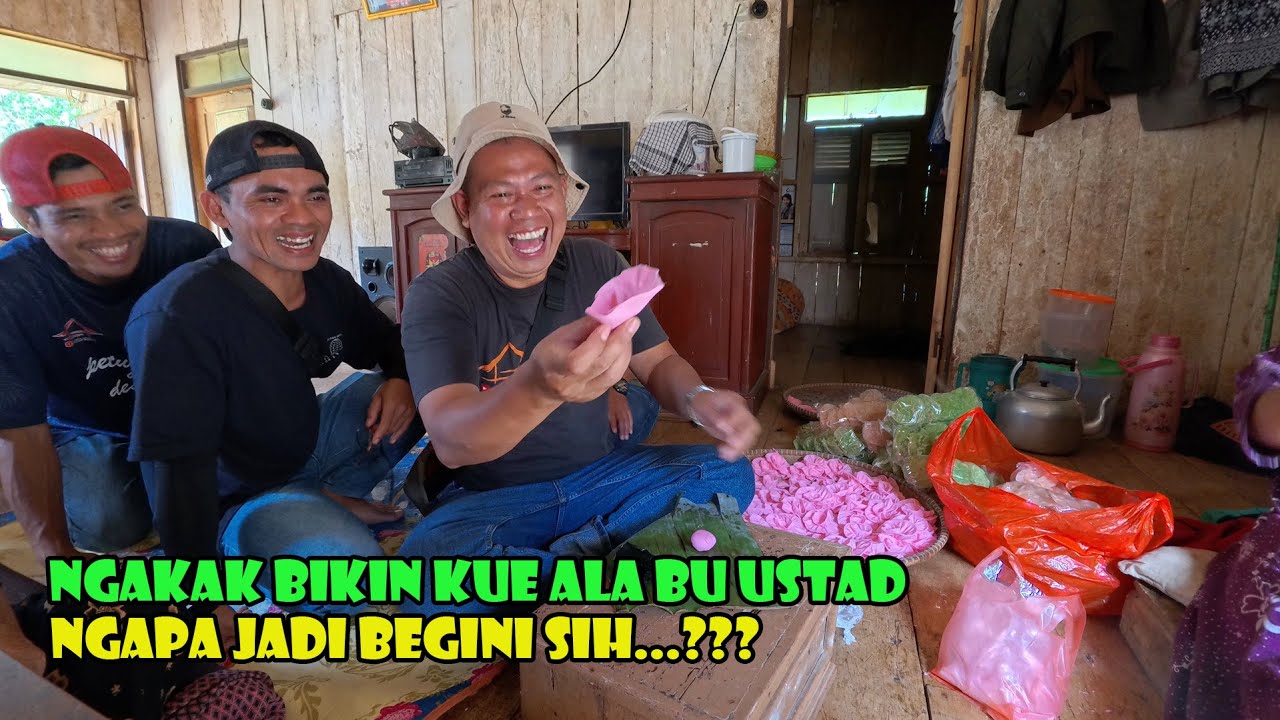 Bikin Ngakak Pembuatan Kue Ala Bu Ustad...Kue nya Jadinya Aneh..