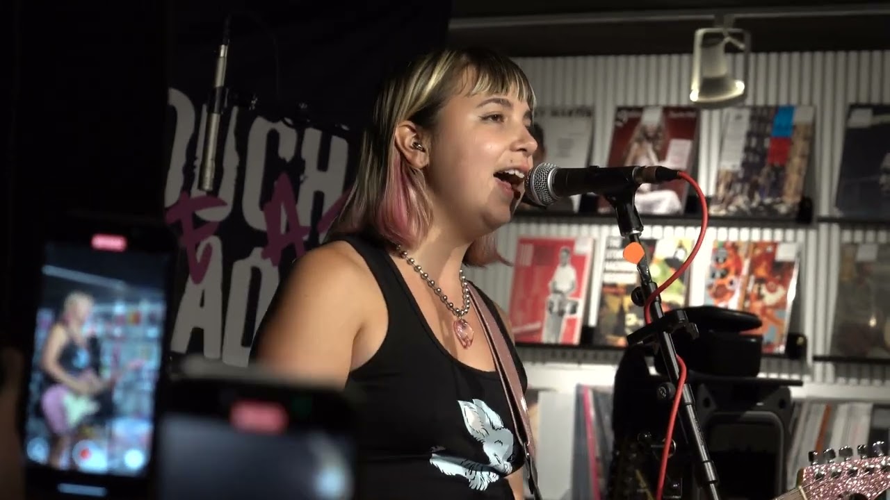 Beach Bunny - Year of the Optimist (Rough Trade Below, NYC 8/7/25)