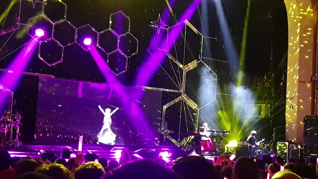 Megurine Luka - No Logic - Live London 2020
