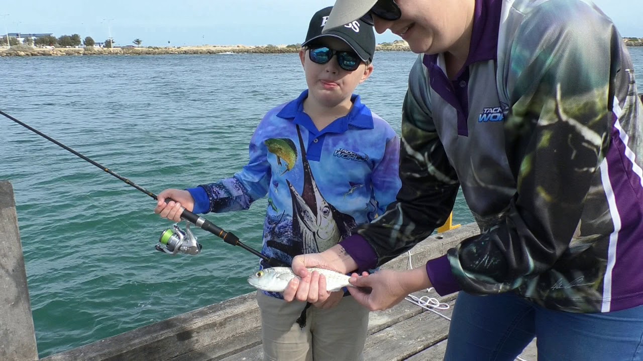 Fishing With The Family - Herring Fishing at The Dawesville Cut