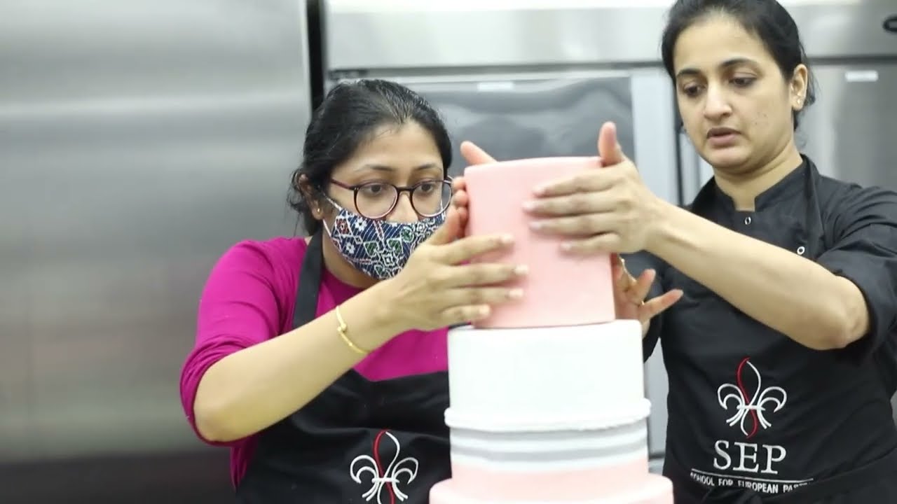 Learn how to make a wedding cake at School for European Pastry | Mumbai | Wedding Cake Masterclass