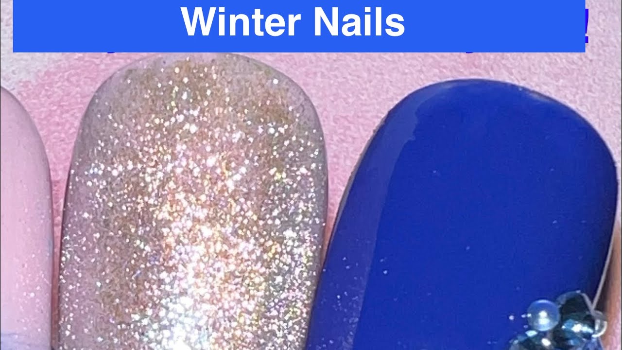 Easy Floral winter nail tips with a cat eye.