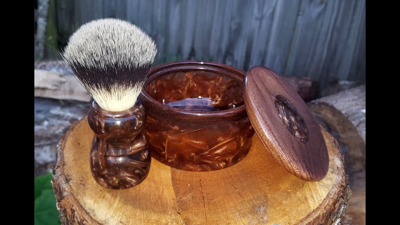 Resin and shavings shave brush and bowl