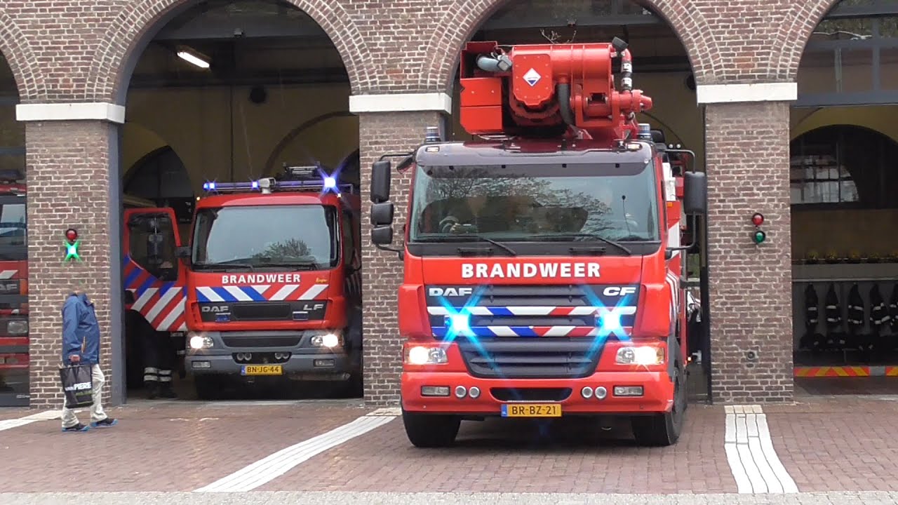 Uitruk Beroepsbrandweer Eindhoven 22-2331 22-2332 22-2351 voor een middelbrand! #93