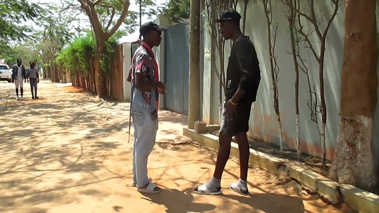 NYANEKA humbi ( Liarão uvaka)