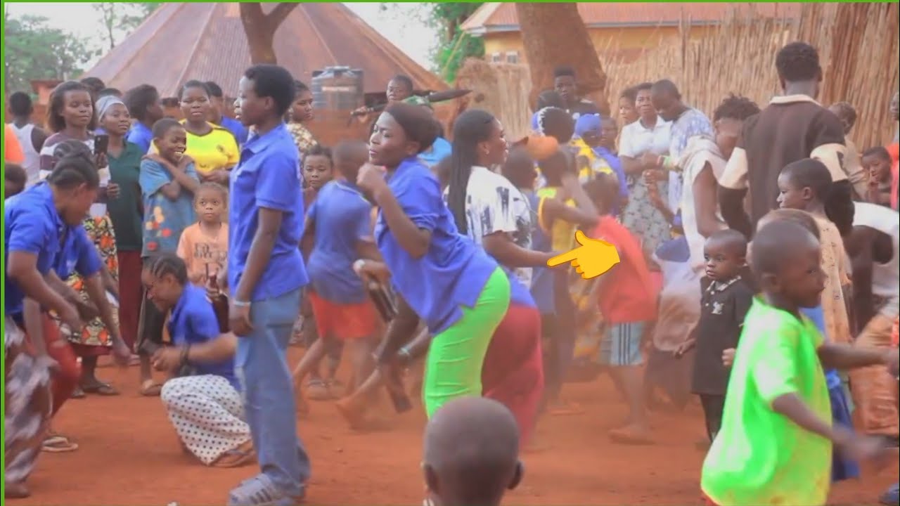 MCHIRIKO - TAZAMA WATOTO WA D1 WALIVYO SASAMBUA KWENYE SHEREHE YA UZAZI ...