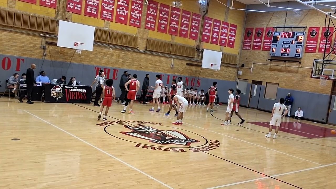 Lakeview vs Amundsen half 1