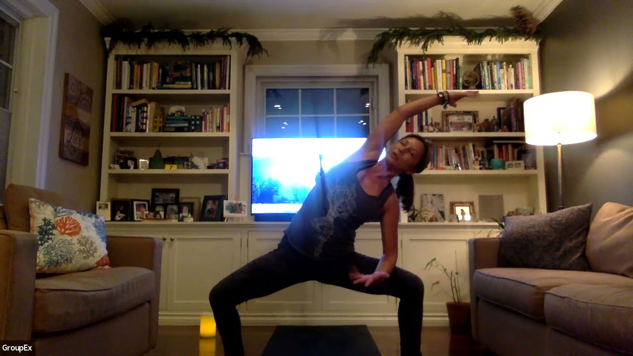 Power Yoga with Lisa 01.17.2022