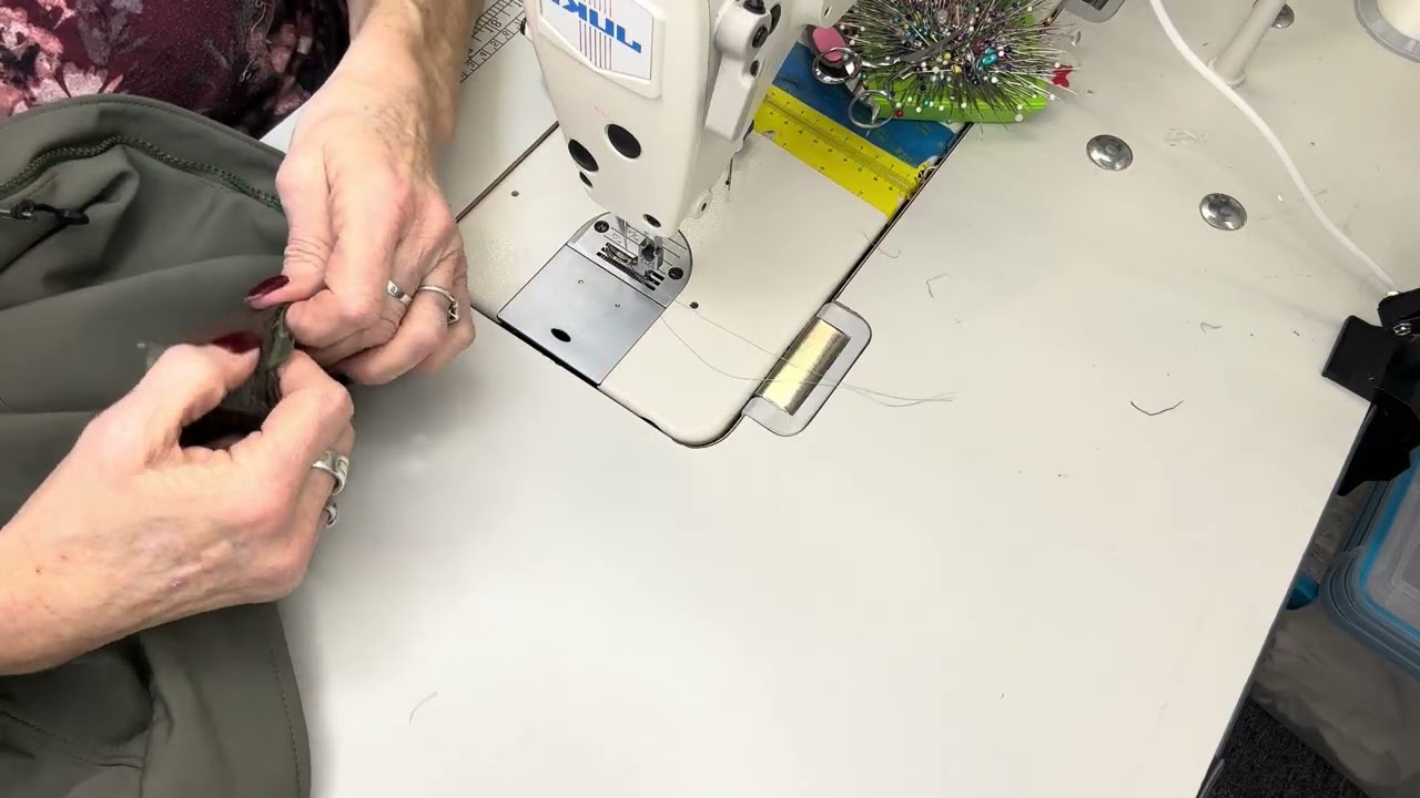 Installing a zipper 🤫 Not my favorite thing to do! 