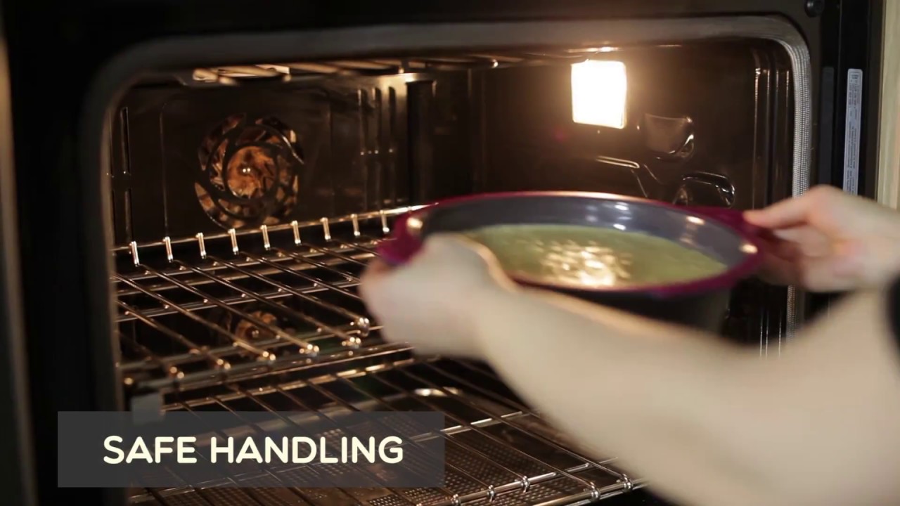 Trudeau Structured Silicone Bakeware - The Perfect Cake!