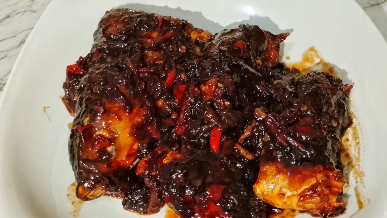 Ikan bandeng bumbu kecap. 