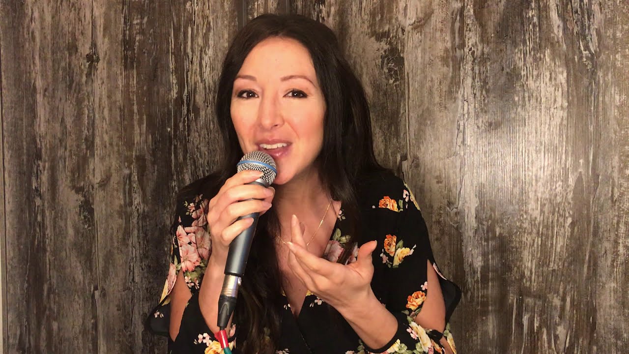 Rita Tabbakh, Br&eacute;beuf DEC 2001, chanteuse professionnelle.