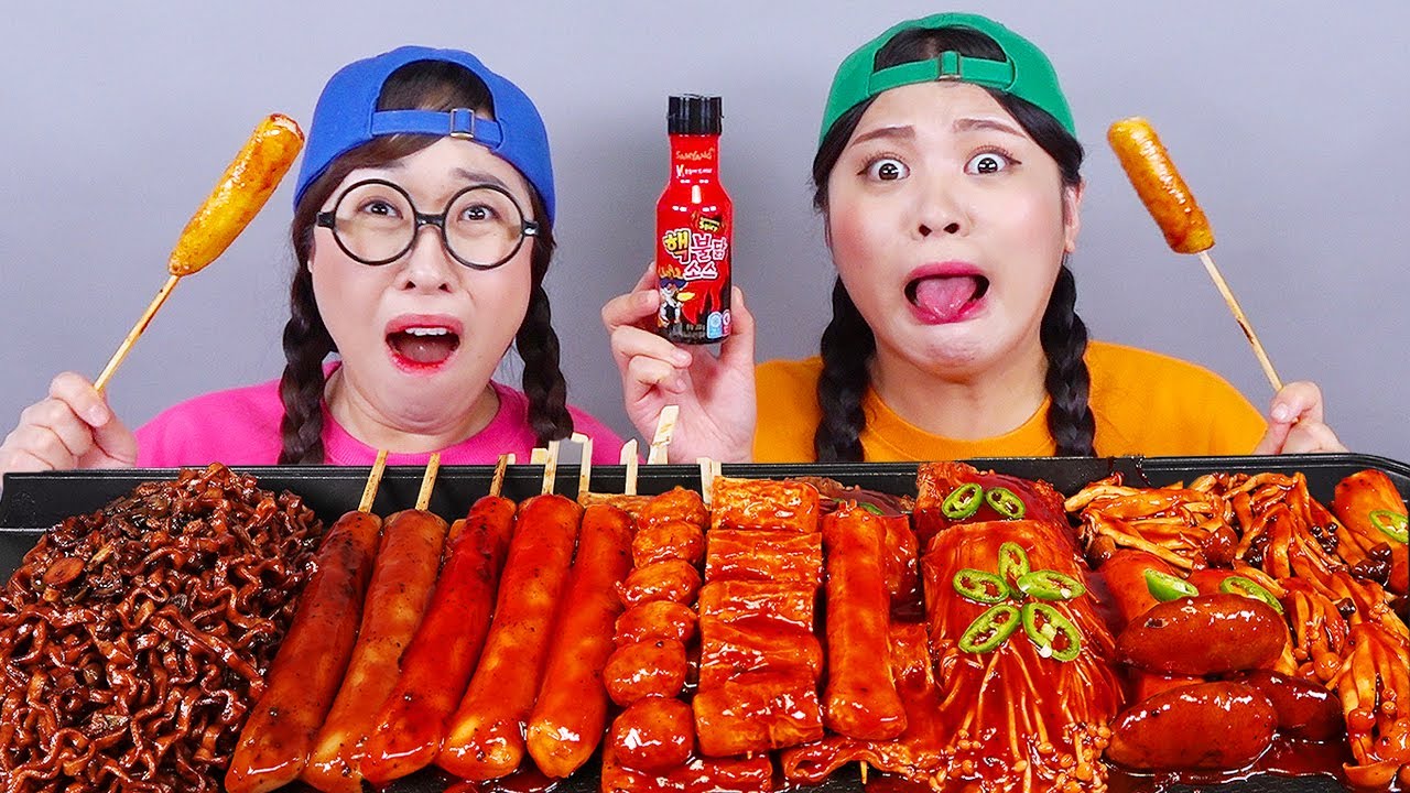 Black Noodle Spicy Tteokbokki Mukbang DONA