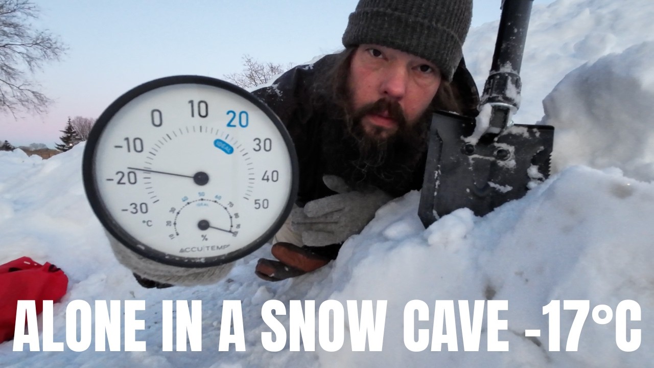 Alone In a Snow Cave -17°C