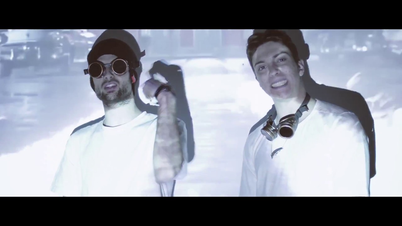 Craniata ft. Scom - Back to the 90's (Music Video)