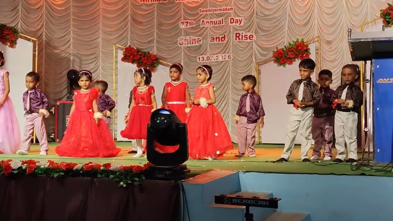 School day performance 😍